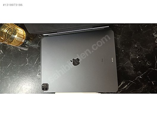 Apple / iPad Pro 5 / iPad pro 5 nesil 12.9 inç 128 GB magic