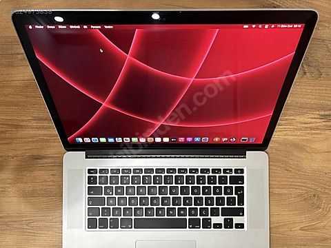 Apple Macbook / AŞIRI TEMİZ MACBOOK PRO QHD RETİNA +i7HQ +NVIDIA