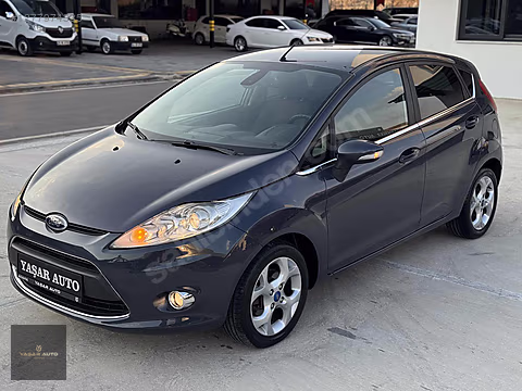 FORD FİESTA 1.4 TİTANYUM X OTOMATİK 105 BİN KM
