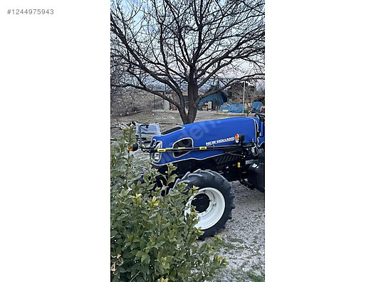 Machinery / Agricultural Machines / Tractors / New Holland / TD4.78B