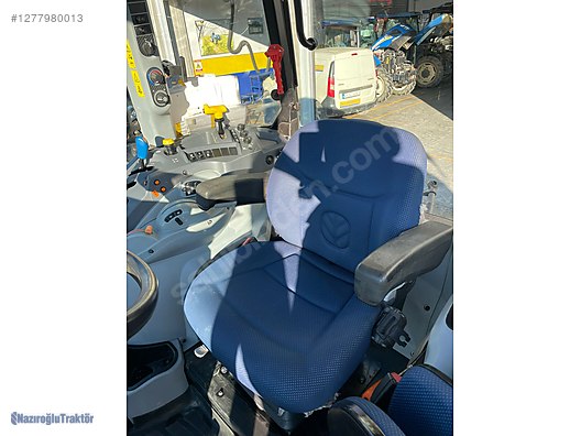 Machinery / Agricultural Machines / Tractors / New Holland / T5.115