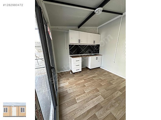 Machinery / Industrial / Containers & Cabins / Containers