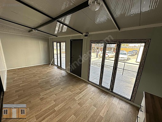 Machinery / Industrial / Containers & Cabins / Containers