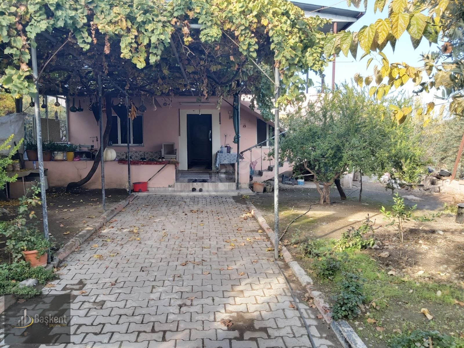 Emlak Ofisinden Satılık 2+1, 328 m² Müstakil Ev 265.000 TL�ye