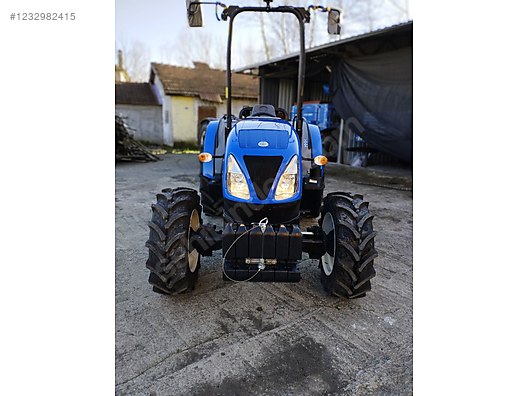 Machinery / Agricultural Machines / Tractors / New Holland / TD4.78B