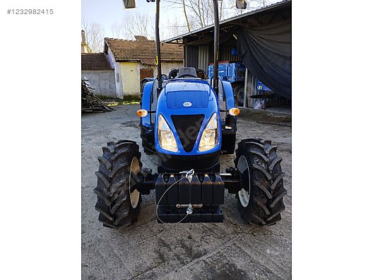 Machinery / Agricultural Machines / Tractors / New Holland / TD4.78B