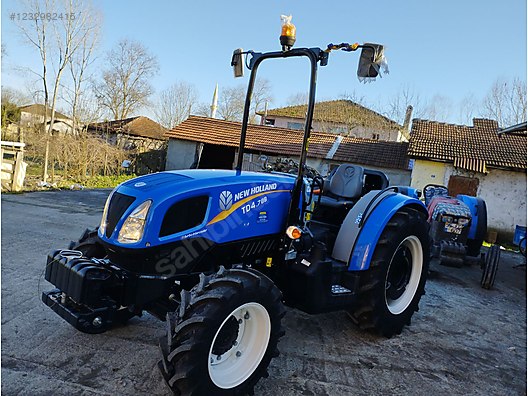 Machinery / Agricultural Machines / Tractors / New Holland / TD4.78B