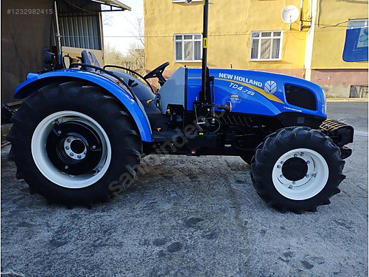Machinery / Agricultural Machines / Tractors / New Holland / TD4.78B
