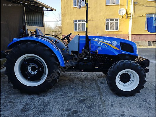 Machinery / Agricultural Machines / Tractors / New Holland / TD4.78B