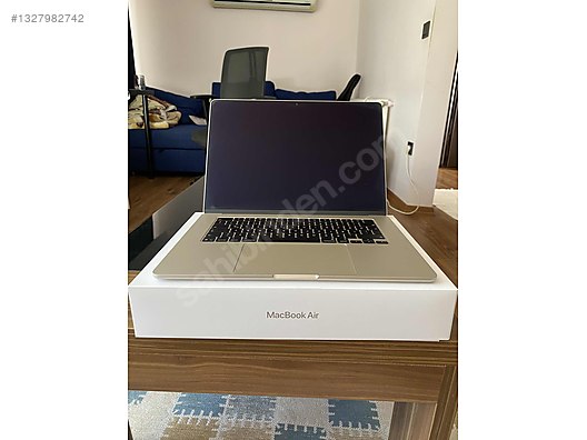 Apple Macbook / Silver M4 MacBook Air 15 inç 16 GB Ram 256 GB SSD