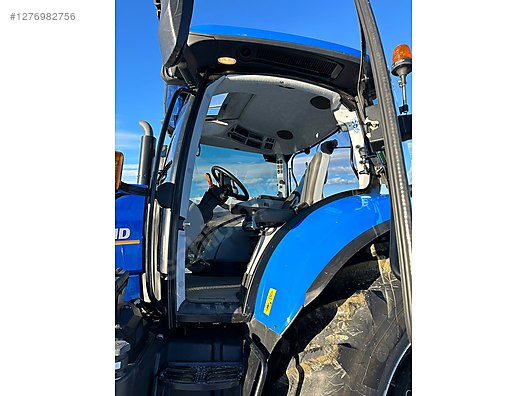 Machinery / Agricultural Machines / Tractors / New Holland / T7.230