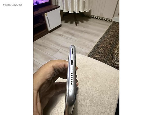 Used & Brand New Items / Cell Phones & Accessories / Cell Phones / Huawei / P9 Lite (2017)