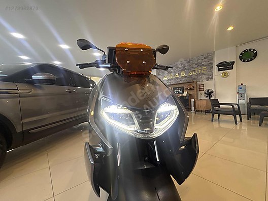 BMW CE 04 elektrikli bisiklet