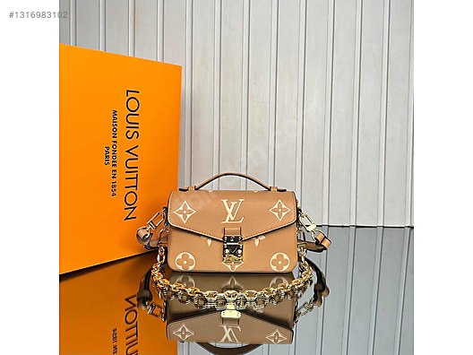 LOUIS VUITTON ルージュ LV 606 サンセット LOUIS VUITTON ルイ・ヴィトン リップスティック LV ルージュ サテン
