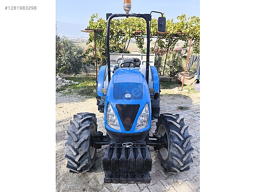 Machinery / Agricultural Machines / Tractors / New Holland / T4.65