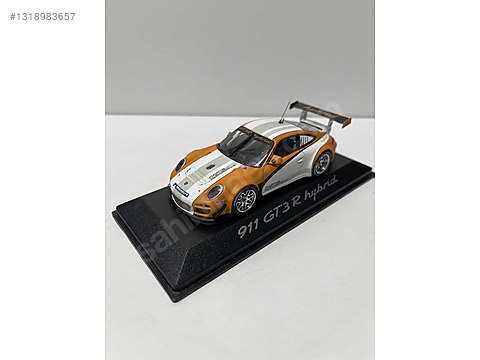 Minichamps Diecast Model 1:43 Porsche Araba - 1318983657