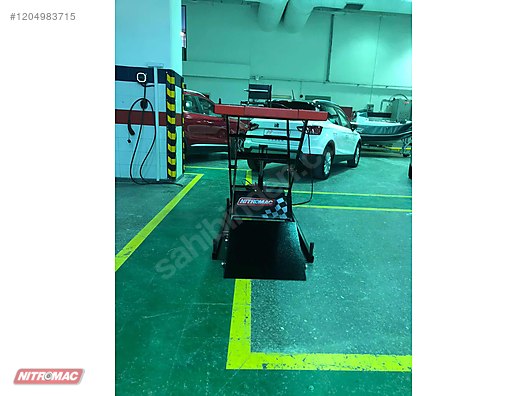 Machinery / Industrial / Industrial Machines / Automotive