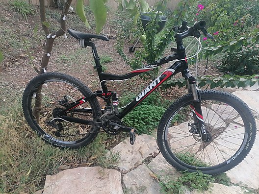 Giant yukon discount 4.0 mountain bike