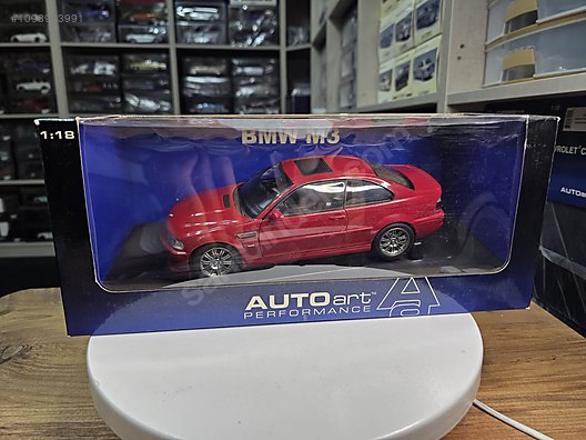 1/18 Autoart - BMW M3 E46 Hatasız Tertemiz kutulu ürün. on