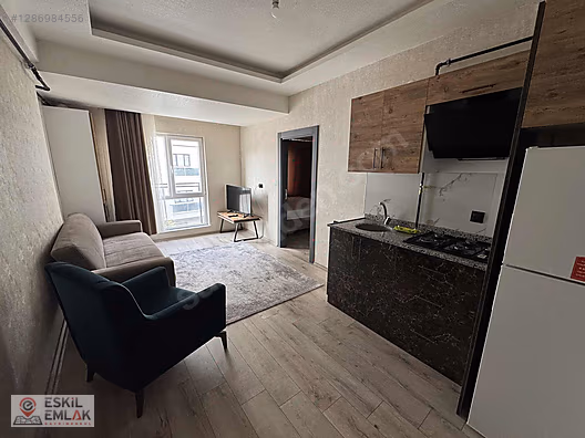 ESKİL EMLAK TAN ÇARŞI MERKEZDE EŞYALI KİRALIK 1+1 DAİRE #1286984556