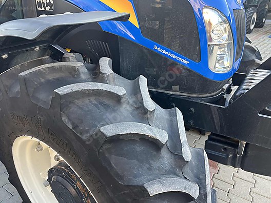 Machinery / Agricultural Machines / Tractors / New Holland / TD90D