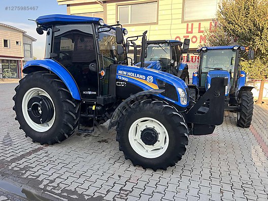 Machinery / Agricultural Machines / Tractors / New Holland / TD90D