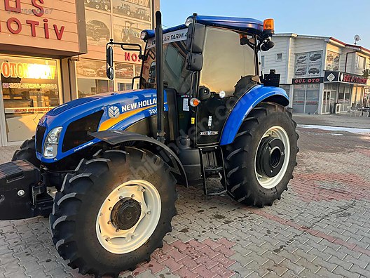 Machinery / Agricultural Machines / Tractors / New Holland / TD90D