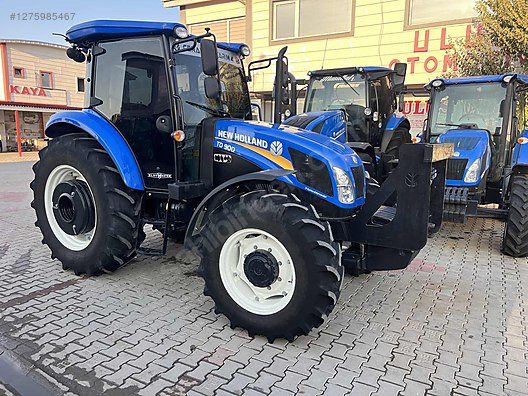 Machinery / Agricultural Machines / Tractors / New Holland / TD90D