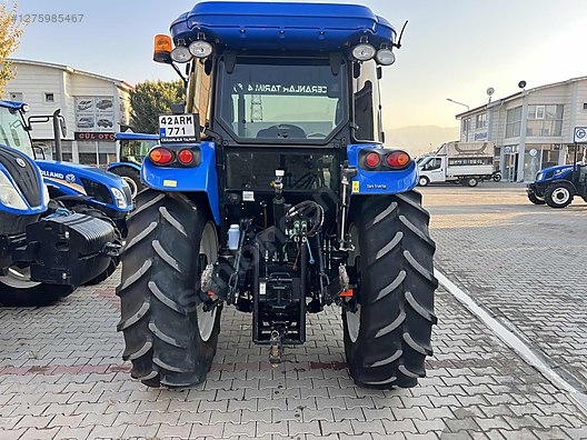 Machinery / Agricultural Machines / Tractors / New Holland / TD90D