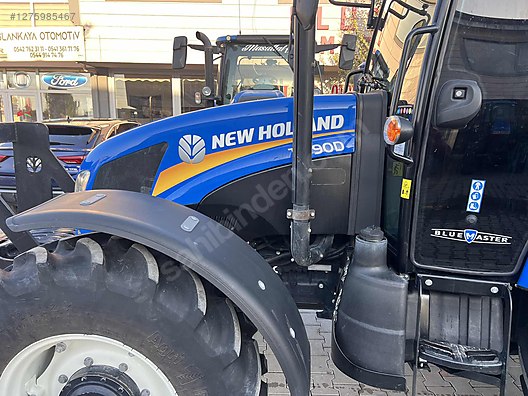 Machinery / Agricultural Machines / Tractors / New Holland / TD90D