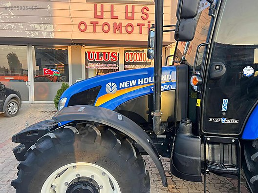 Machinery / Agricultural Machines / Tractors / New Holland / TD90D