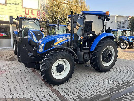 Machinery / Agricultural Machines / Tractors / New Holland / TD90D