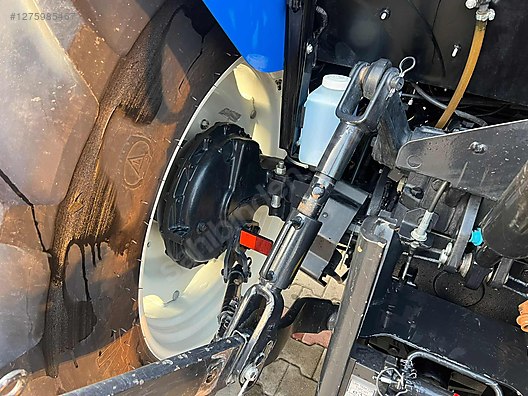 Machinery / Agricultural Machines / Tractors / New Holland / TD90D