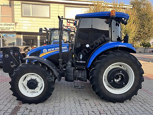 Machinery / Agricultural Machines / Tractors / New Holland / TD90D