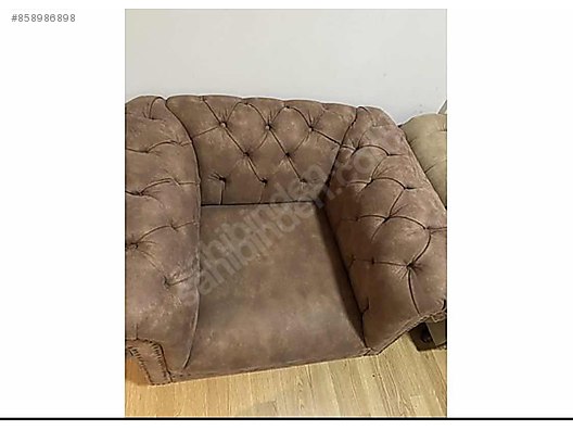 tekli koltuk ve 3 set masa