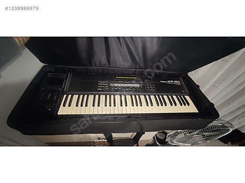 Roland XP-50 Workstation Synthesizer Gig Bag (Kılıf) Verilecek