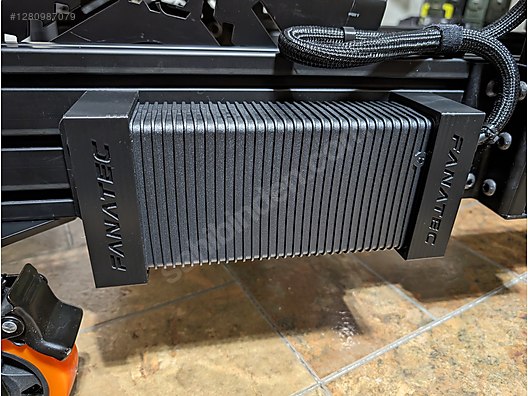 Used & Brand New Items / Gaming & Gamers Exclusive / Gaming Equipment / PC Game Racing Wheels