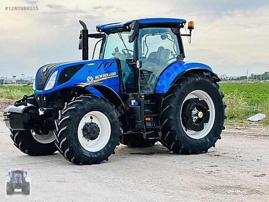 Machinery / Agricultural Machines / Tractors / New Holland / T7.270