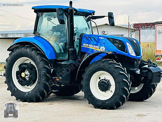 Machinery / Agricultural Machines / Tractors / New Holland / T7.270