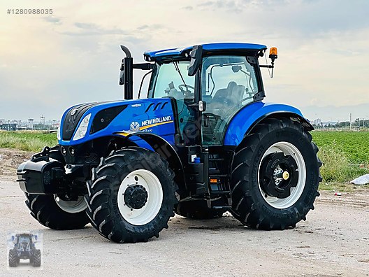 Machinery / Agricultural Machines / Tractors / New Holland / T7.270