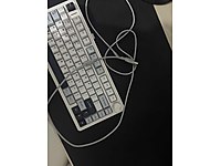 Aula F75 oyuncu klavyesi