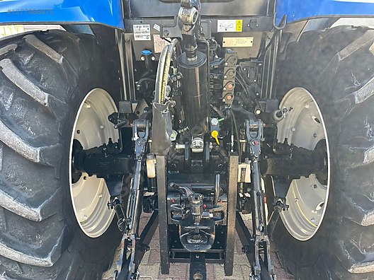 Machinery / Agricultural Machines / Tractors / New Holland / TR6.160S