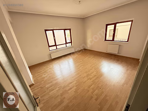 UYANIŞ MAHALLESİ 1. KATTA ASANSÖRLÜ KİRALIK DAİRE