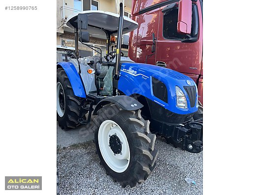 Machinery / Agricultural Machines / Tractors / New Holland / T4.75S