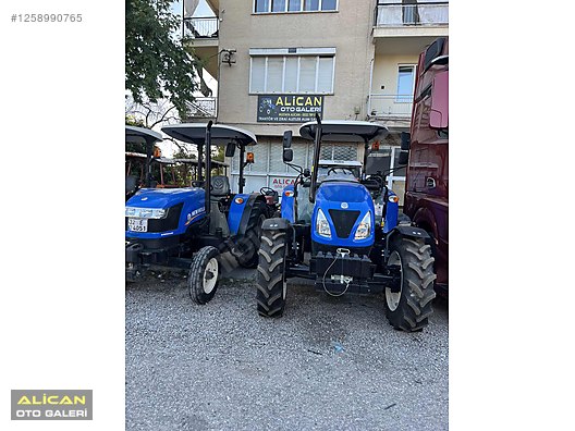 Machinery / Agricultural Machines / Tractors / New Holland / T4.75S