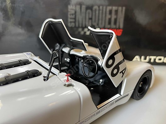 1:18 Autoart Steve McQueen Porsche 908/02 Holtville 1970 on