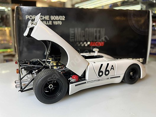 1:18 Autoart Steve McQueen Porsche 908/02 Holtville 1970 on