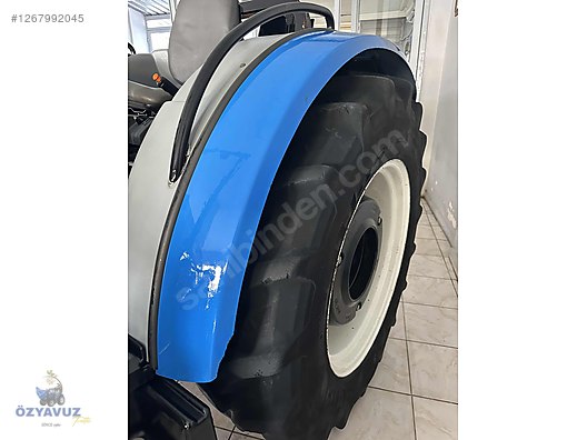 Machinery / Agricultural Machines / Tractors / New Holland / TD4.90B