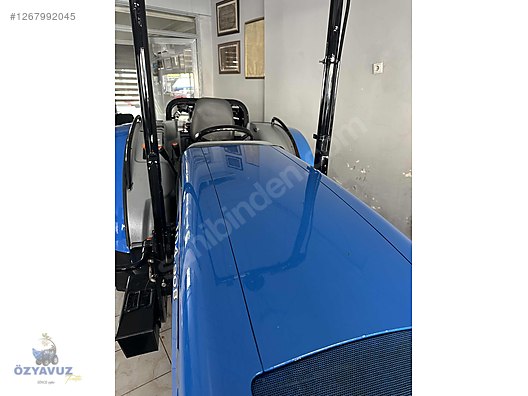 Machinery / Agricultural Machines / Tractors / New Holland / TD4.90B