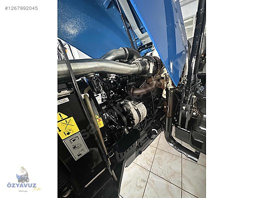 Machinery / Agricultural Machines / Tractors / New Holland / TD4.90B